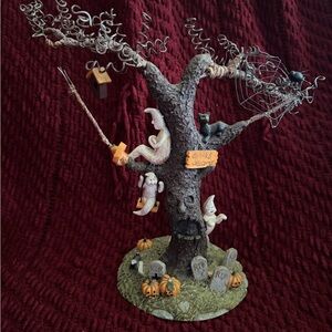 Spooky Halloween Tree Sculpture
